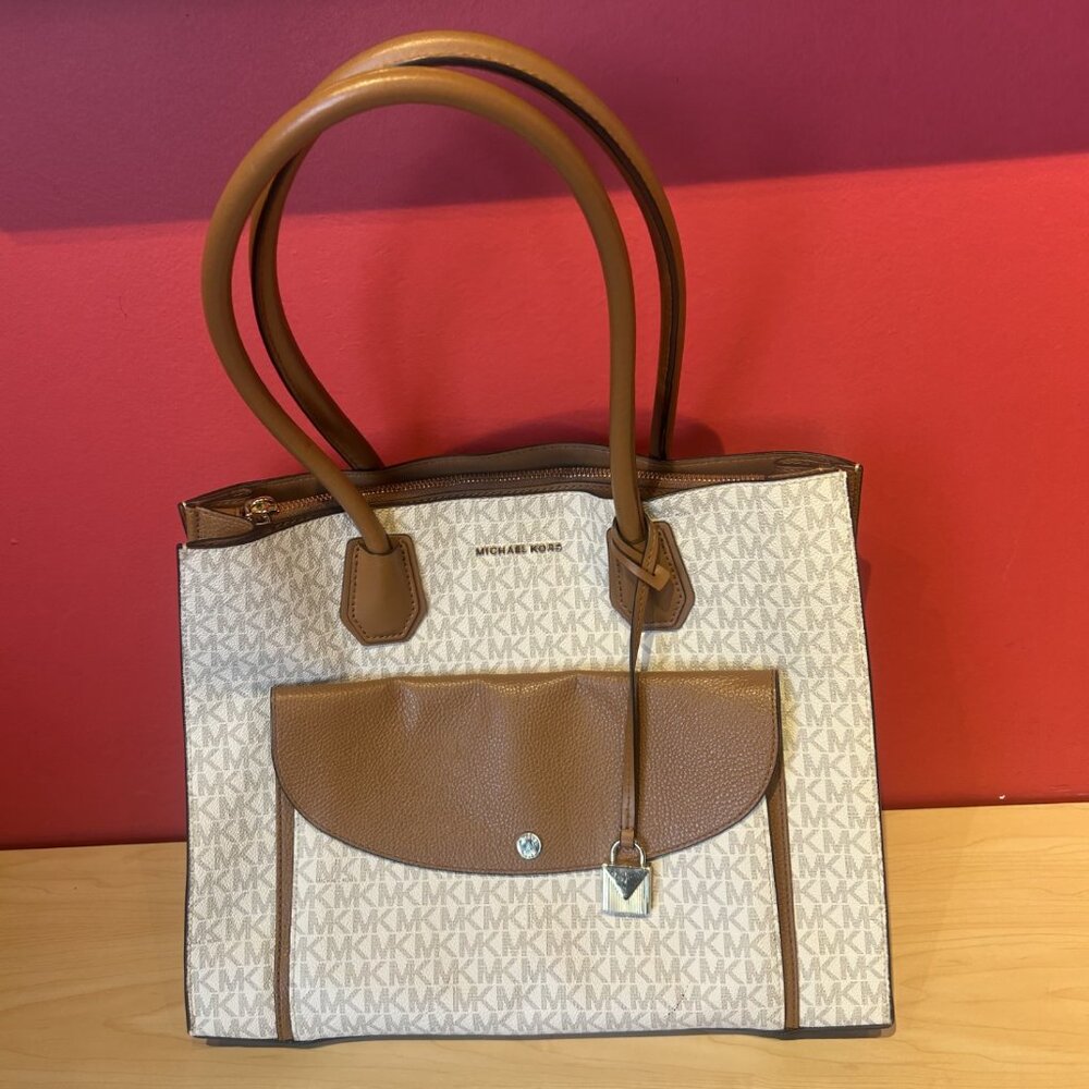 KORS Michael Kors White and Brown Shoulder Bag - Picture 2 of 3